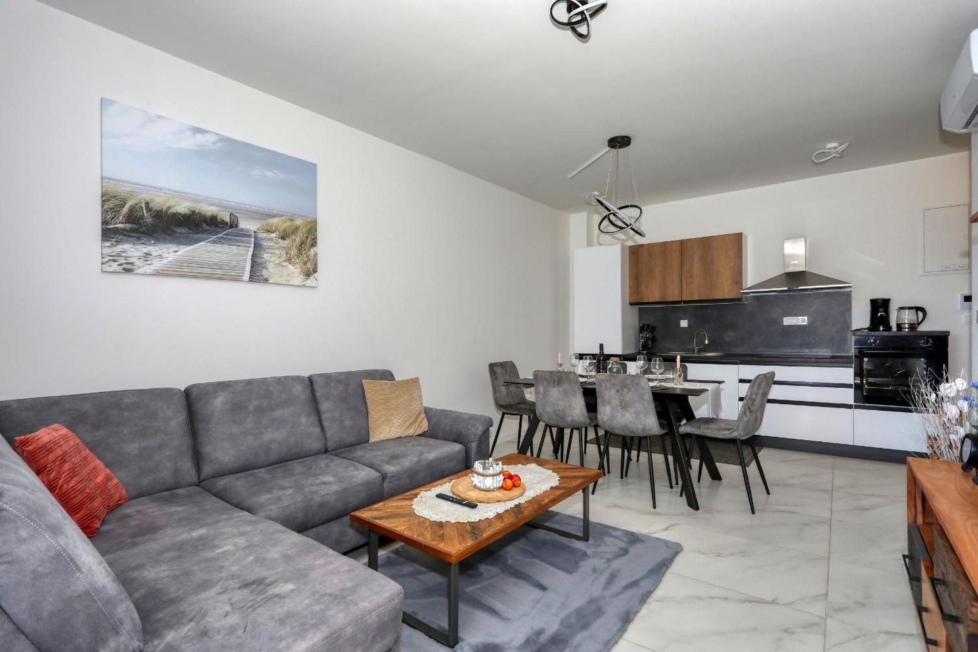 Apartment Relex With Pool & Jacuzzi Privlaka  Exterior photo
